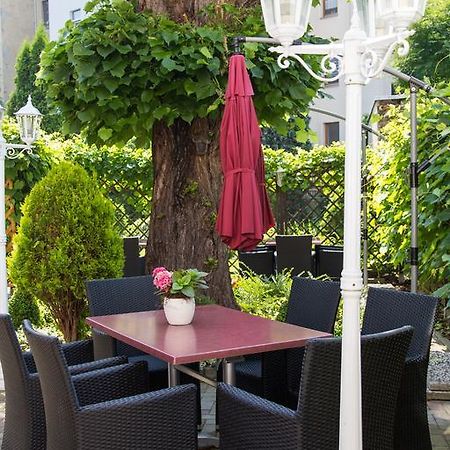 Ferienwohnungen Am Wintergarten Гера Екстериор снимка