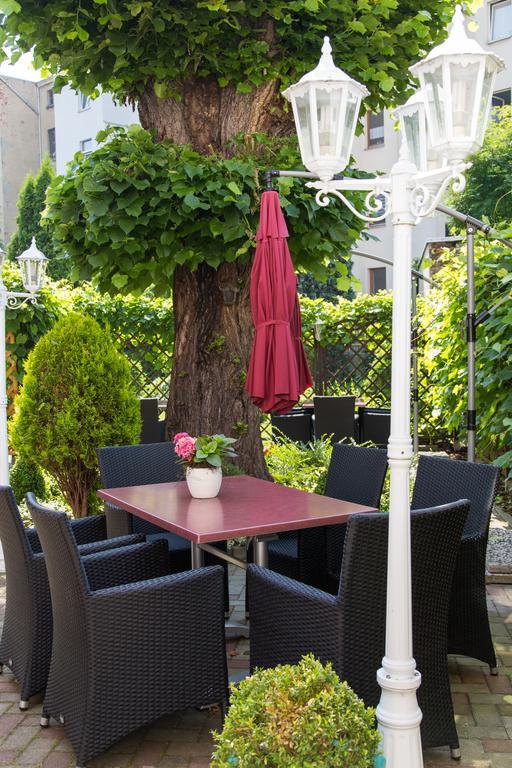 Ferienwohnungen Am Wintergarten Гера Екстериор снимка