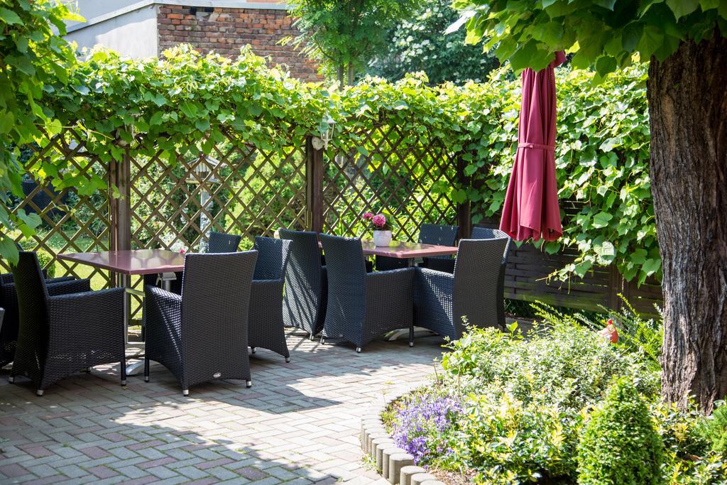 Ferienwohnungen Am Wintergarten Гера Екстериор снимка